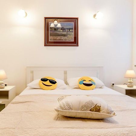 Central Apartment Smiley - Free Parking Загреб Экстерьер фото