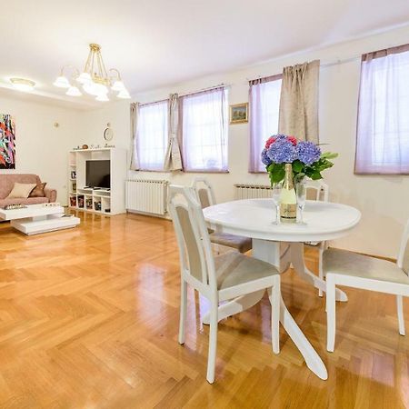 Central Apartment Smiley - Free Parking Загреб Экстерьер фото
